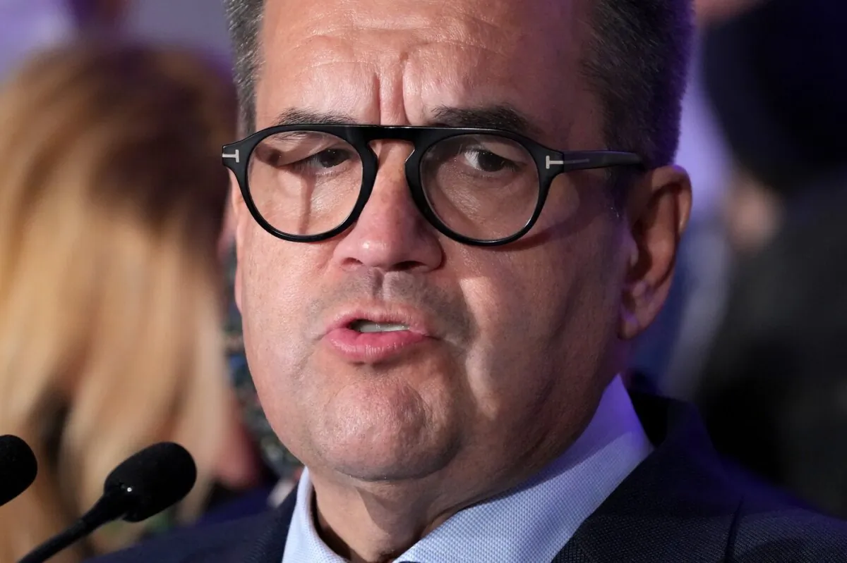 Former Montreal mayor Denis Coderre speaks in Montreal on Nov. 7, 2021. (The Canadian Press/Paul Chiasson)