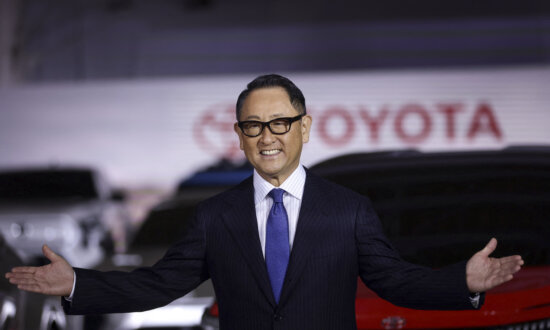 Toyota Chairman Says Electric Cars Will Fail to Dominate Market