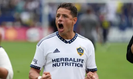 Former Galaxy Star ‘Chicharito’ Returns to Chivas