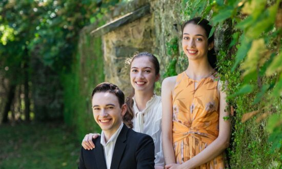 A Transcendent Art Form: 3 Siblings Join a Cultural Renaissance Spearheaded by Shen Yun