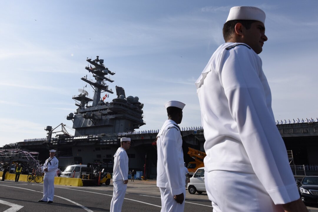 Struggling for Recruits, US Navy Lowers Education Standard