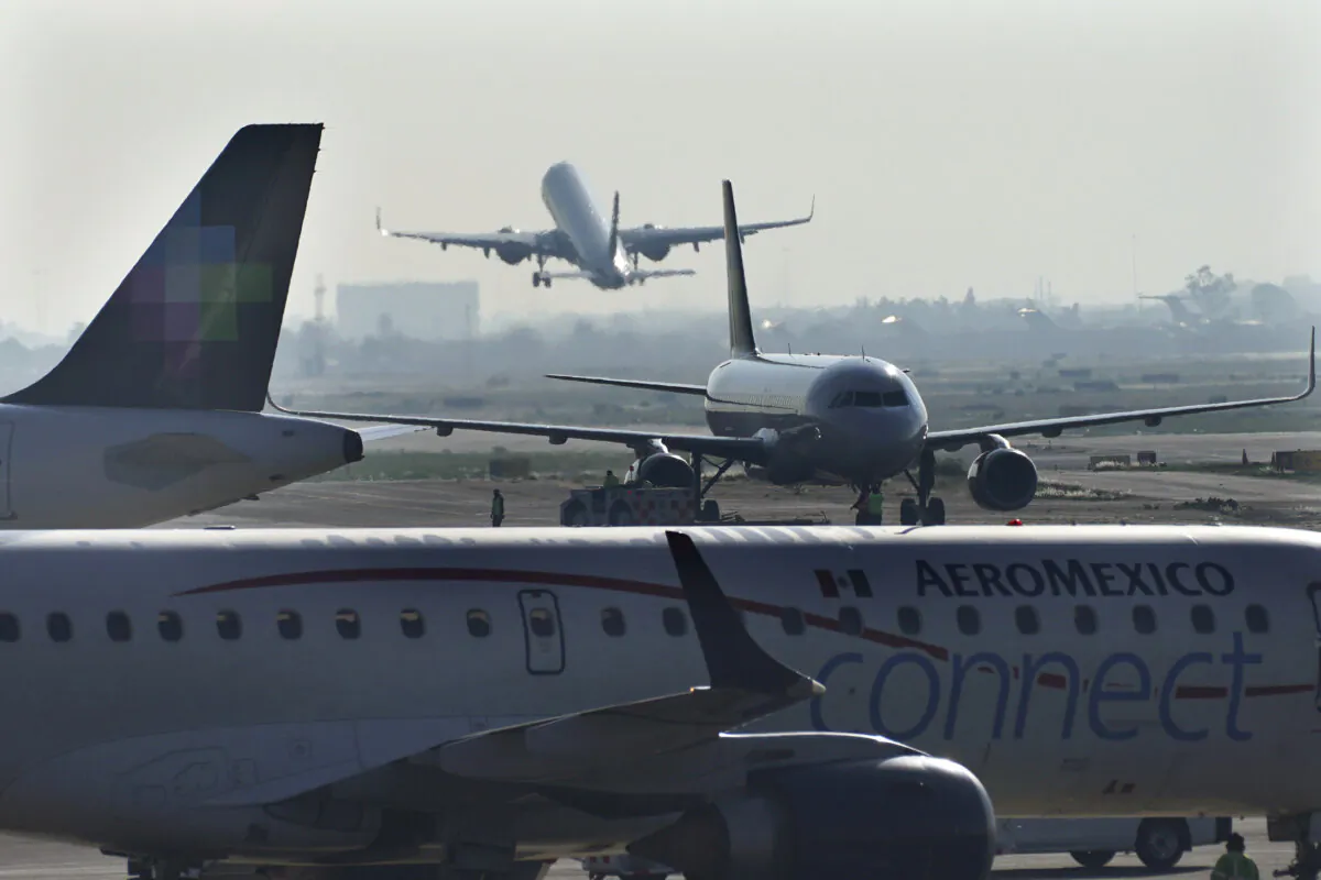An AeroMexico plane taxis on the tarmac of the Benito Juarez International Airport, in Mexico City on May 12, 2022. (Marco Ugarte/AP Photo)