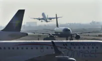 Other Passengers Support Man Who Opened Emergency Exit and Walked on Plane’s Wing in Mexico Airport