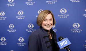 Repeat Patrons Return to Immerse Themselves in Shen Yun’s Ancient Traditions