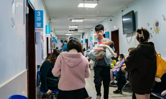 Ongoing Pneumonia Outbreak Continues to Overwhelm Hospitals in Chinese Cities; More Sudden Deaths Reported in Rural Areas