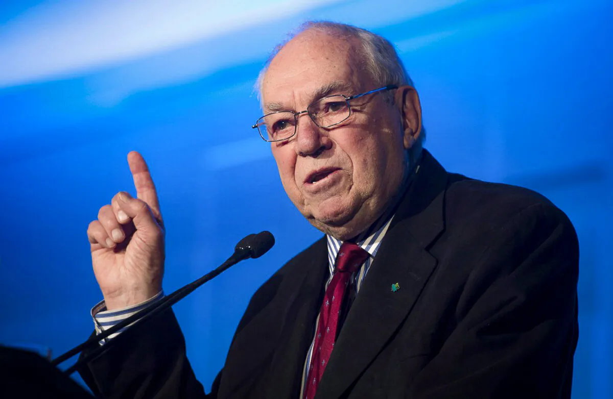 Former NDP leader Ed Broadbent delivers remarks at the start of the Progress summit in Ottawa, on April 1, 2016. (The Canadian Press/Adrian Wyld)
