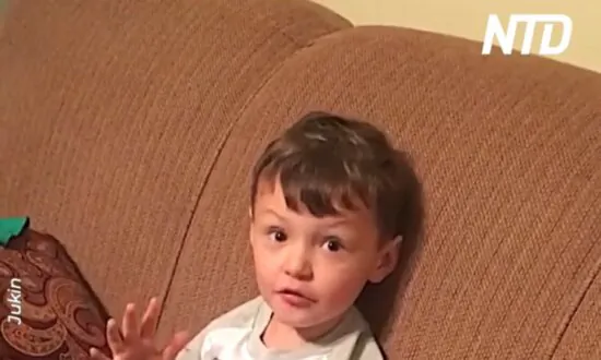 Little Boy Gives His Mom Inspirational Life Advice