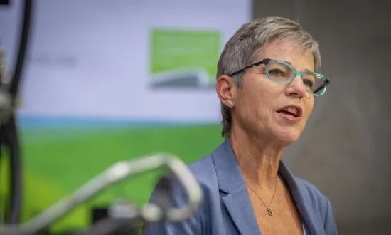 Ex-Minister Selina Robinson Quits BC NDP, Citing Antisemitism in Caucus