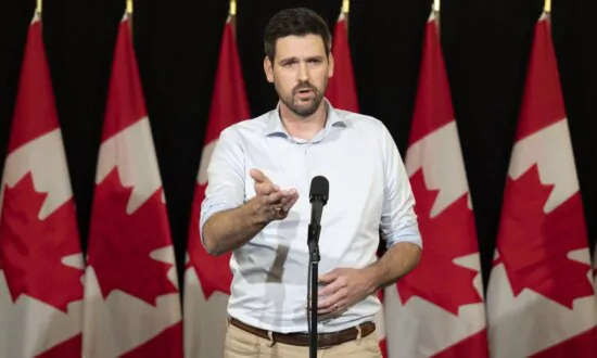 Ottawa to Offer Universities, Colleges Low-Cost Loans to Build New Student Housing