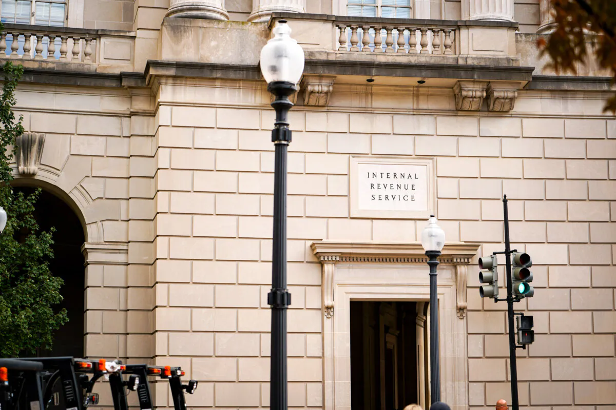Internal Revenue Service (IRS) building in Washington, on Oct. 16, 2023. (Madalina Vasiliu/The Epoch Times)
