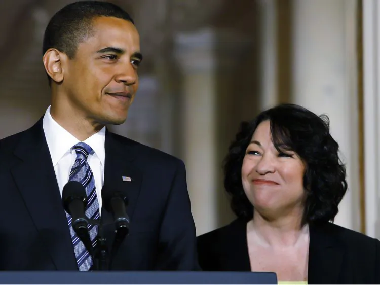 BRONX JUSTICE: President Barack Obama (L) announces federal Judge Sonia Sotomayor (R) as his choice to replace retiring Justice David Souter on the Supreme Court during an announcement in the East Room of the White House on Tuesday. (Getty Images)