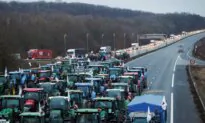 French Government Announces New Measures to Calm Farmers’ Protests, as Barricades Squeeze Paris