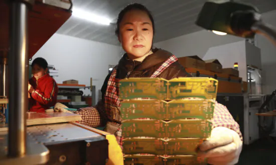 China Manufacturing Contracts for 4th Straight Month in January