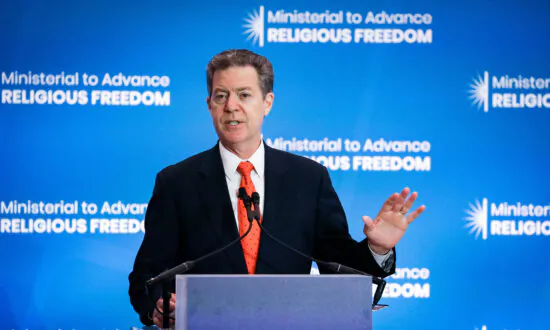 Former Religious Freedom Ambassador Calls for Targeted Sanctions Over CCP’s Forced Organ Harvesting