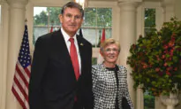 Sen. Joe Manchin’s Wife Hospitalized After Man Fleeing Police Crashes Into SUV Carrying Her