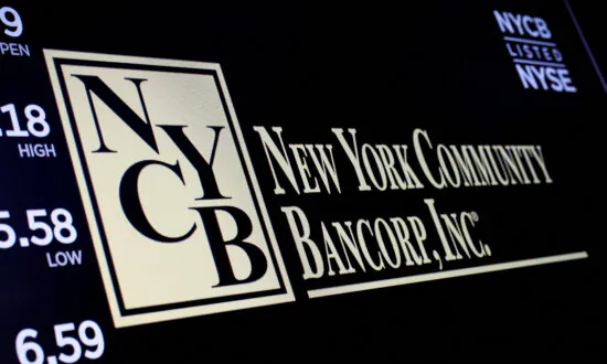 New York Community Bank Tumbles Another 23 Percent on Fitch, Moody’s Downgrades