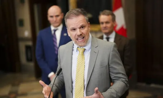 Dentists, Hygienists Still in the Dark on Details of Federal Dental-Care Plan