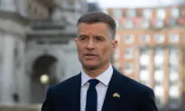 Minister: No Legal Barrier for Khan to Send ULEZ Scrapped Vehicles to Ukraine
