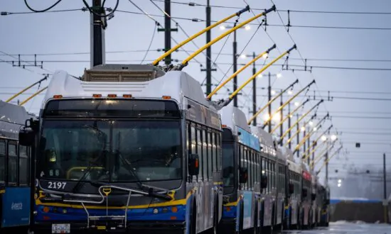 Vancouver Bus Strike Appears Averted; Company, Union Accept Mediator’s Plan