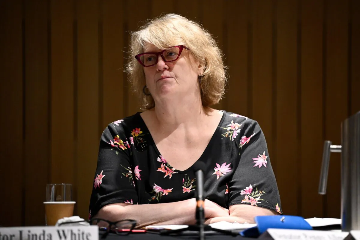 Senator Linda White during a public hearing into Commonwealth Bilateral Air Service Agreements, in Sydney, Tuesday, September 19, 2023. (AAP Image/Dan Himbrechts) NO ARCHIVING