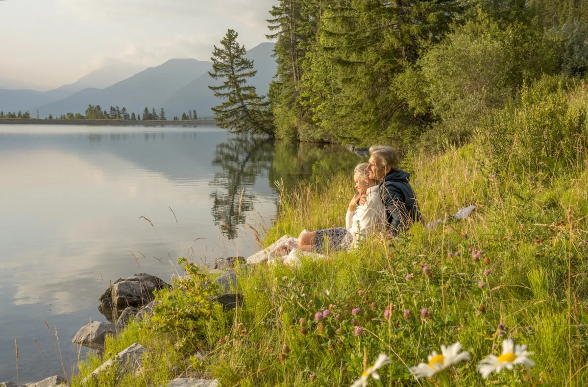 Finding love in old age is an exciting adventure. (AscentXmedia/Getty Images)