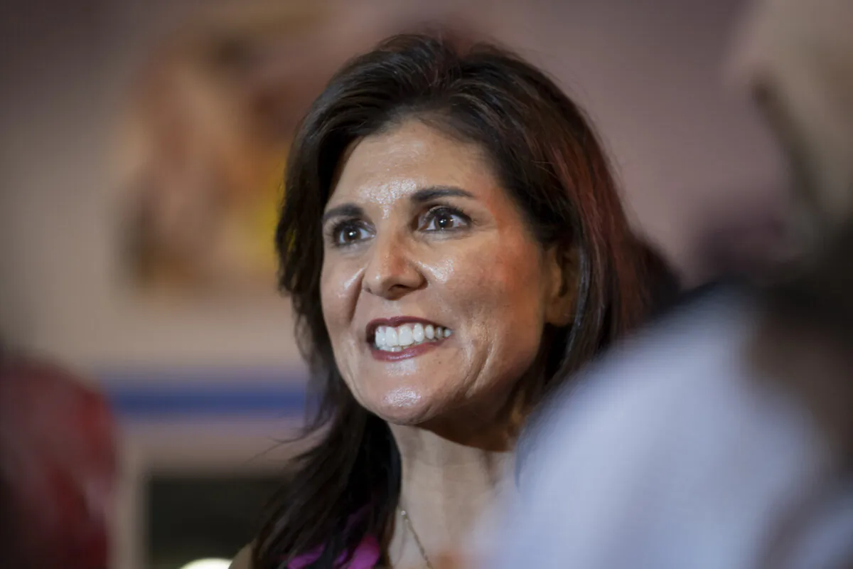 Republican presidential candidate and former U.N. Ambassador Nikki Haley meets with supporters after a campaign event in Hilton Head Island, S.C., on Feb. 1, 2024. (Madalina Vasiliu/The Epoch Times)
