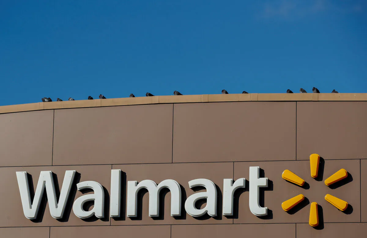 Walmart's logo is seen outside one of the stores in Chicago, Ill., on Nov. 20, 2018. (Kamil Krzaczynski/File Photo/Reuters)