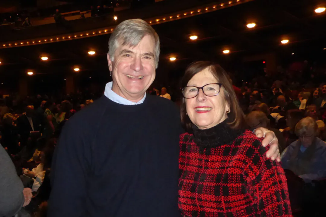Sara Connor and Bruce Clark at the Miller High Life Theatre in Milwaukee, Wis., on Feb. 3, 2024. (Frank Liang/The Epoch Times)