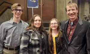 Indianapolis Theatergoer Finds Shen Yun’s Performance Powerful