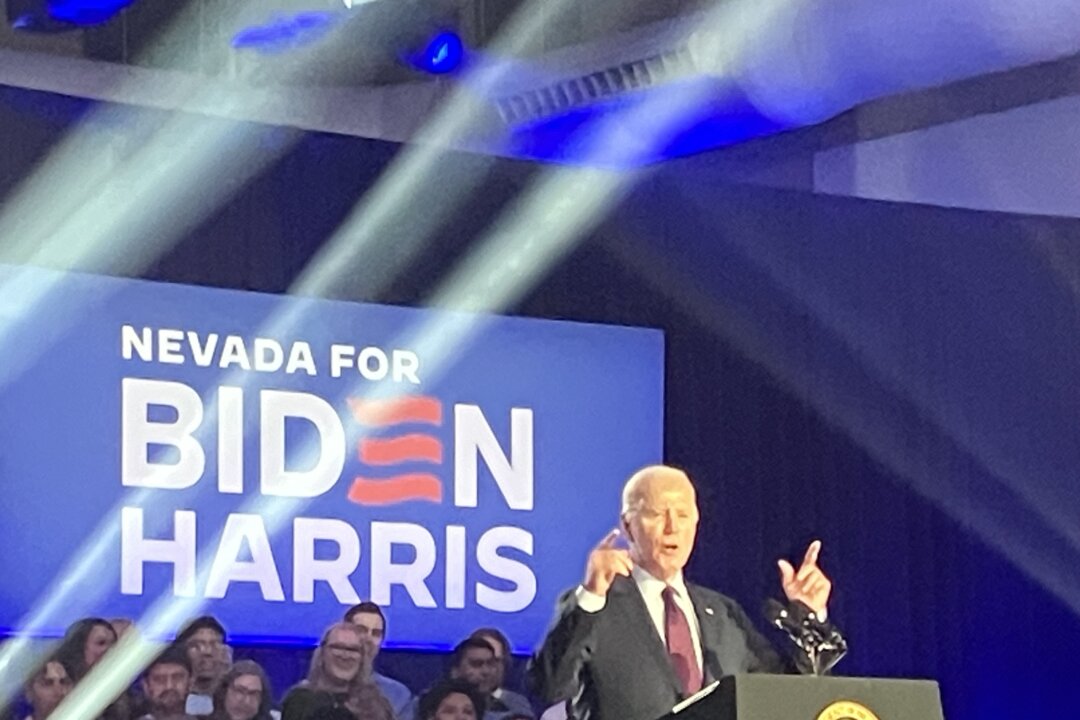 Biden Courts Minority, Union Voters in Nevada | The Epoch Times