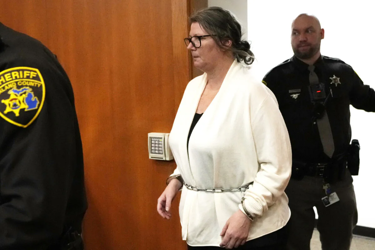 Jennifer Crumbley arrives in court in Pontiac, Mich., on Feb. 5, 2024. (Carlos Osorio/Pool via AP Photo)