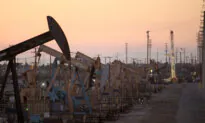 Oil Steadies After Gains, Gaza Ceasefire Talks in Focus