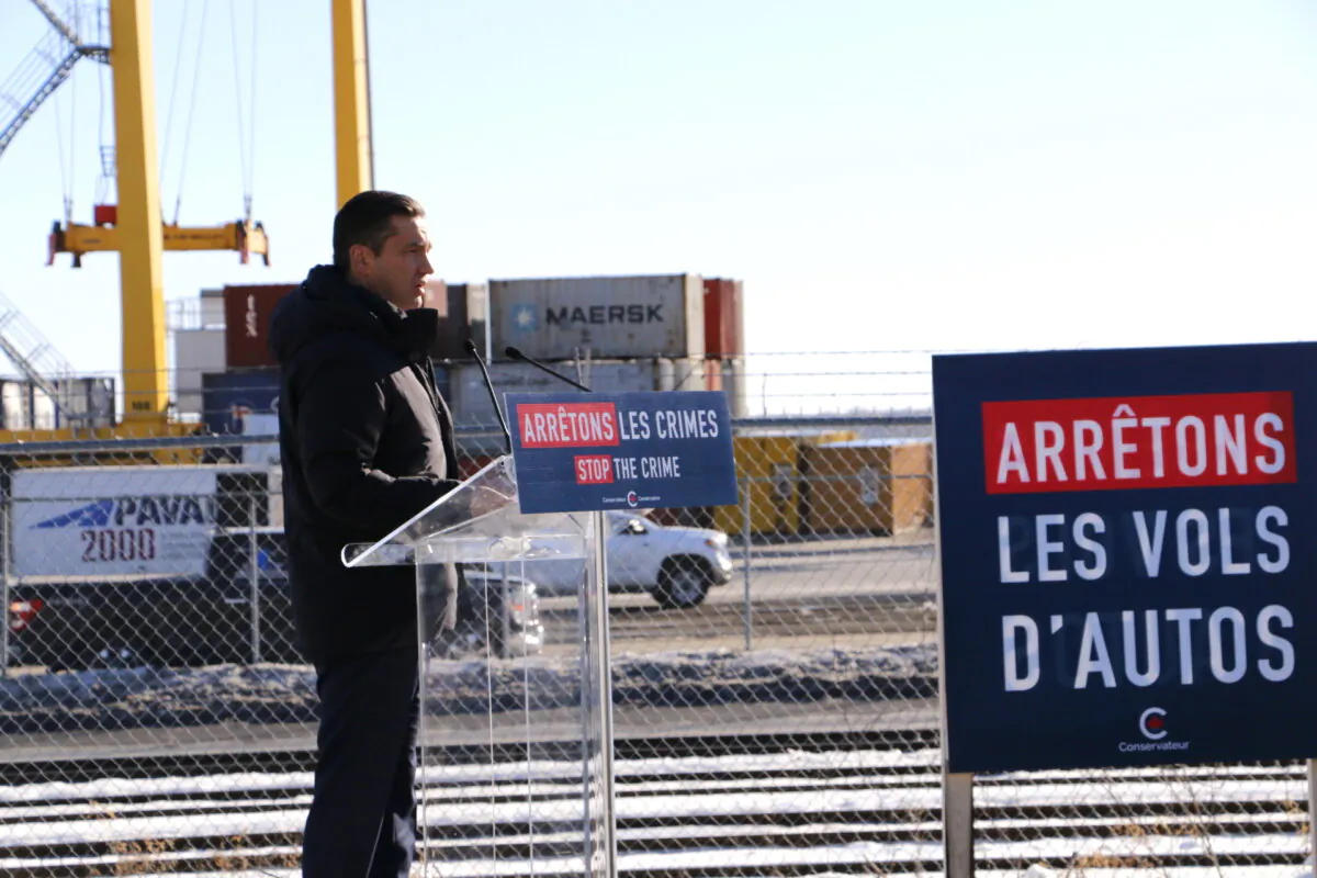 Conservative Party Leader Pierre Poilievre speaks to reporters next to the Port of Montreal on Feb. 6, 2024. (Noé Chartier/The Epoch Times)