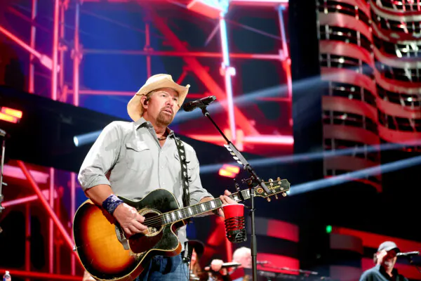 Toby Keith Honored With Posthumous Degree From the University of Oklahoma