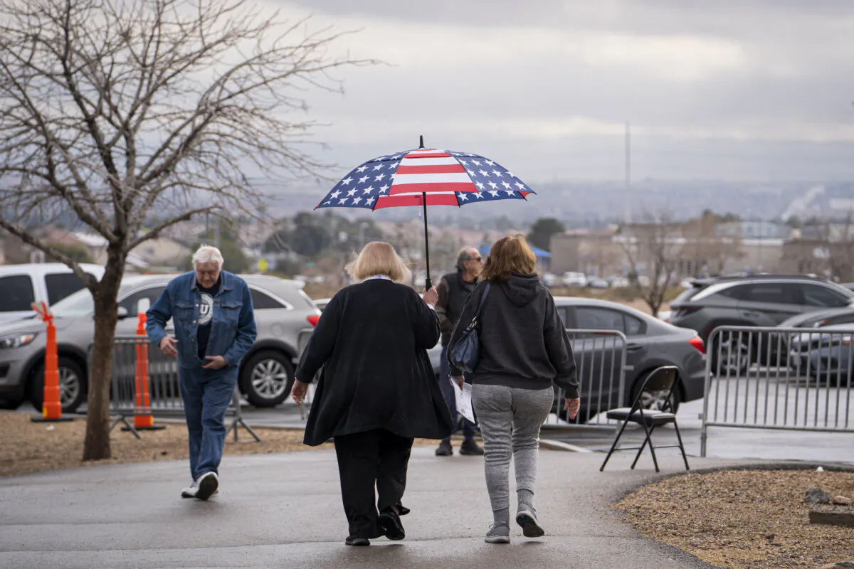 Voters for the presidential primaries turn up at the Desert Breeze Community Center in Spring Valley, Nev., on Feb. 6, 2024. (Madalina Vasiliu/The Epoch Times)