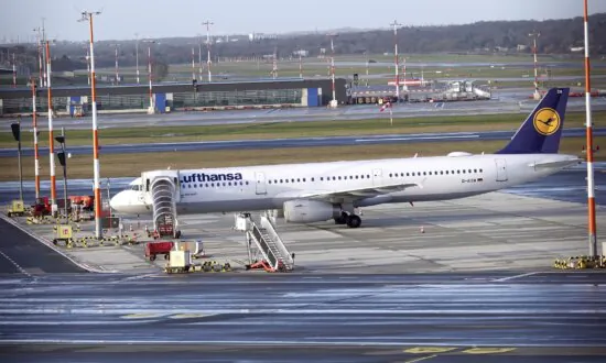 Germany’s Lufthansa Cancels Hundreds of Flights as Its Ground Staff Strike for a Day at 5 Airports