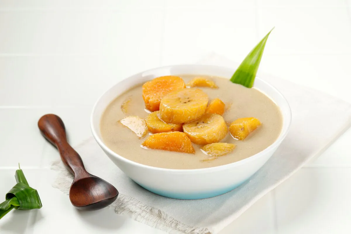 Pengat pisang, also known as Kolak pisang in Indonesia, is a popular traditional Malaysian dessert. (Ika Rahma H/Shutterstock)