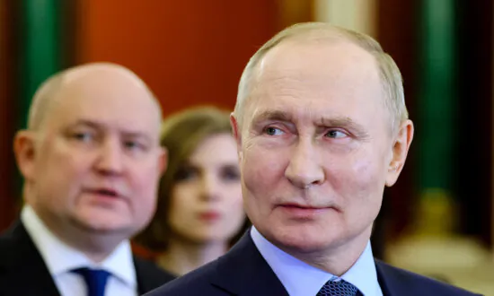 Putin Tells Tucker Carlson Expanding War Beyond Ukraine ‘Out of the Question’