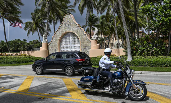 Woman Who Threatened Judge in Trump’s Mar-a-Lago Case Sentenced