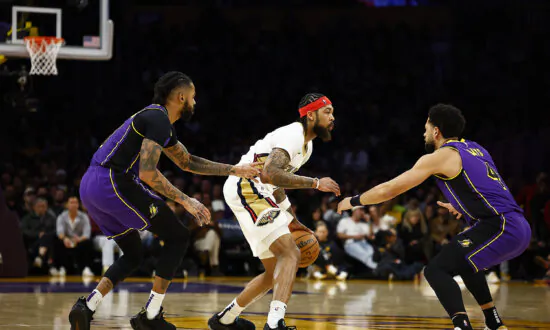 Lakers Score 87 Points in a Spectacular First Half and Roll to a 139–122 Victory Over Pelicans