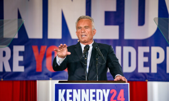 RFK Jr. Apologises to Family