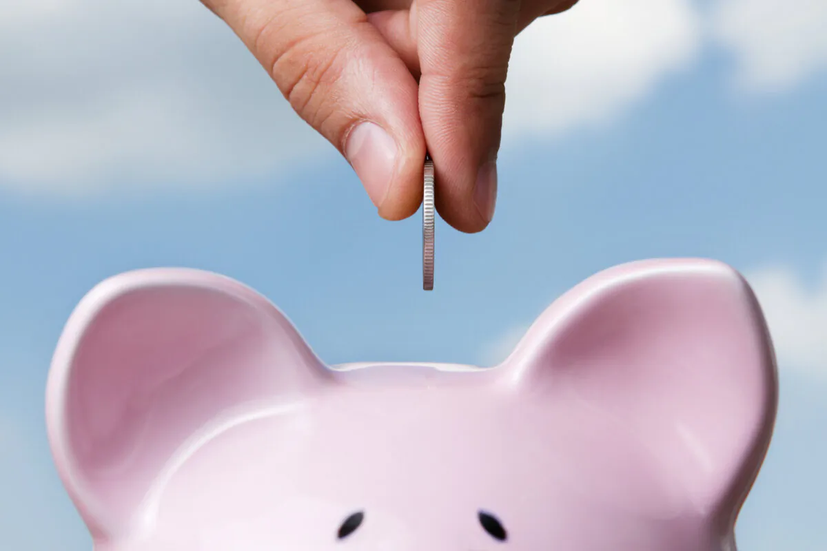 Mary Hunt's readers share their creative ways to save money. (rangizzz/Shutterstock)