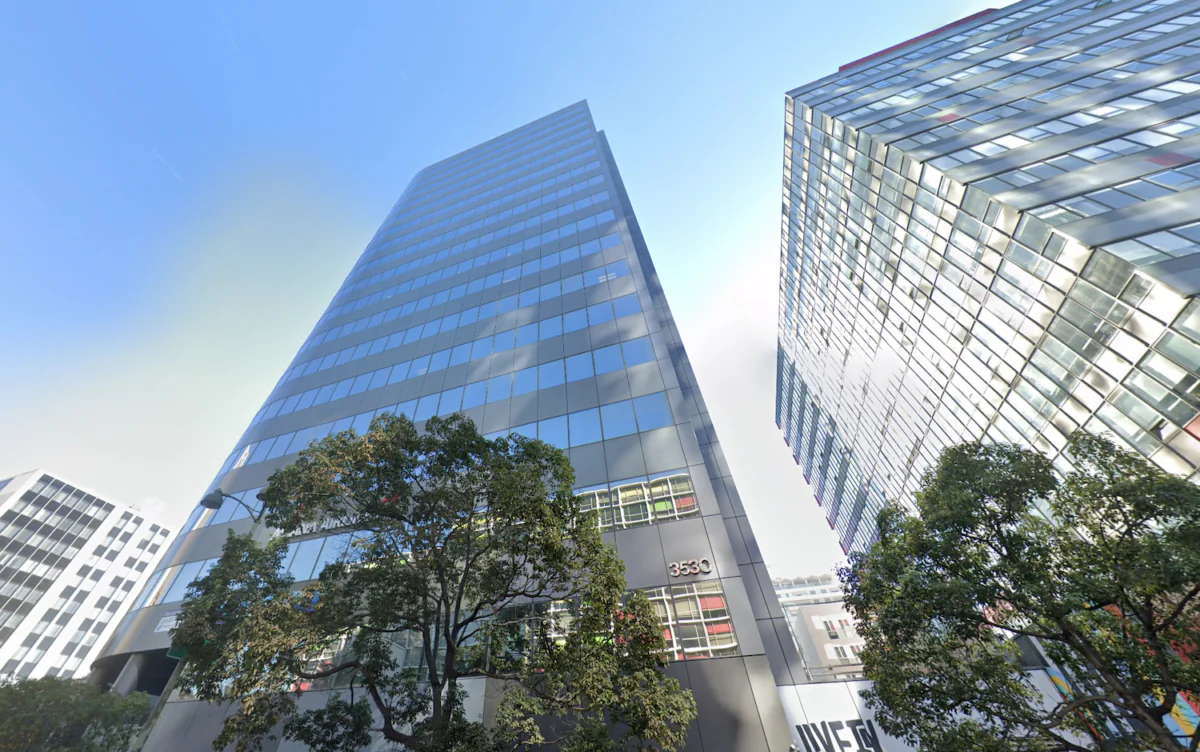 3530 Wilshire Building in the Koreatown area of Los Angeles in November 2023. (Googles Maps/Screenshot via The Epoch Times)