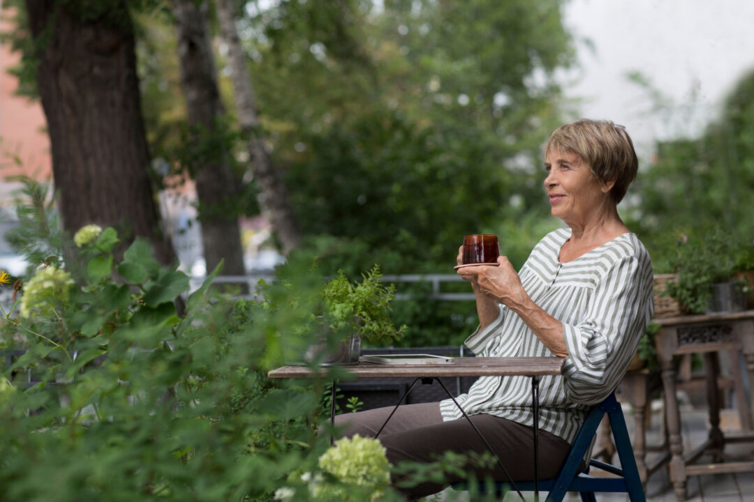 Slow Down to Fall in Love Again