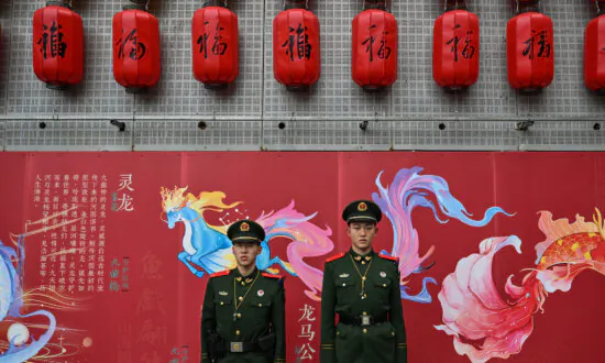 CCP Releases Chinese New Year Holiday Consumption Data; Experts Say China’s Economy Entering Depression
