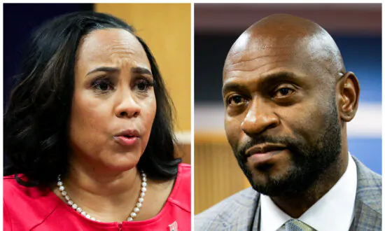 Testimony Resumes in Georgia Trump Prosecutor Hearing