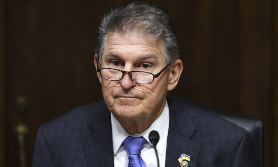 Climate Activist Accosts Joe Manchin at Harvard University, Gets Shoved to Ground