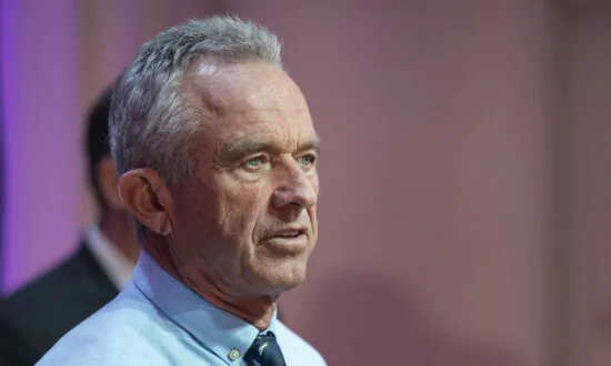 RFK Jr. Appears With Hip-Hop Icons in Rap Campaign Anthem