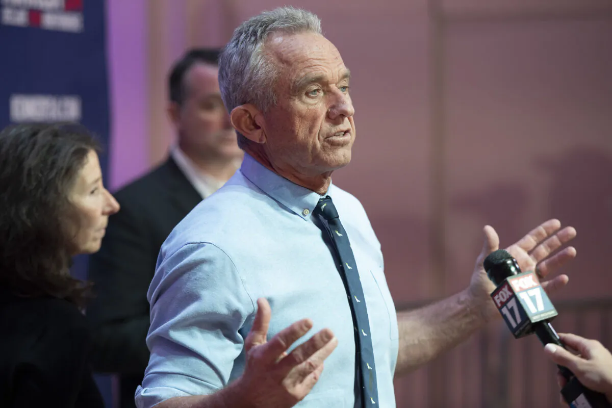 Robert F. Kennedy Jr. holds a voter rally in Grand Rapids, Mich., on Feb. 10, 2024. (Mitch Ranger/The Epoch Times)