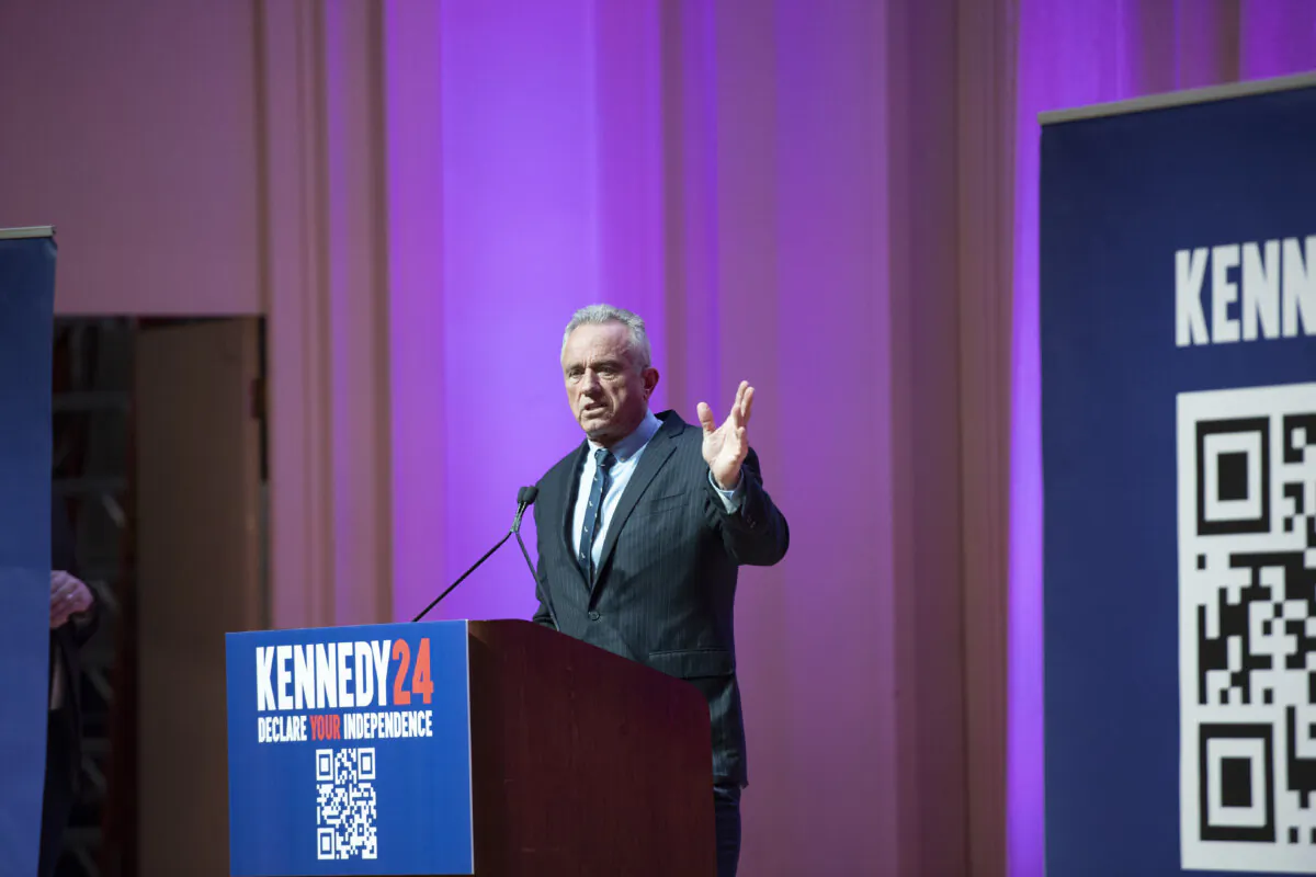 Robert F. Kennedy Jr. holds a voter rally in Grand Rapids, Mich., on Feb. 10, 2024. (Mitch Ranger for The Epoch Times)